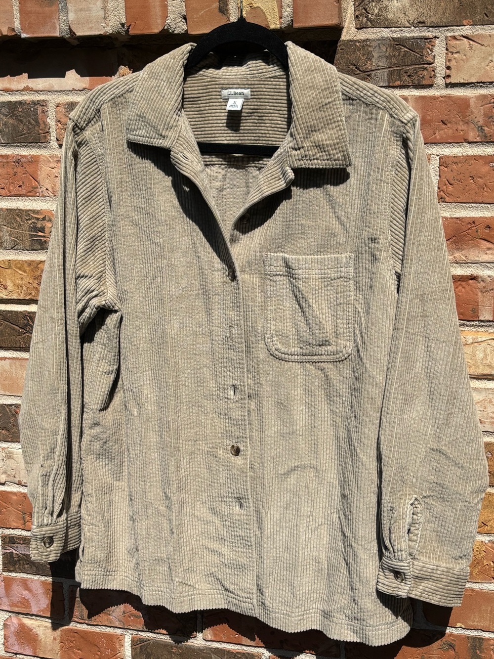 LLBean Corduroy 100% Cotton Shacket Chest Pocket Button front . Size Medium